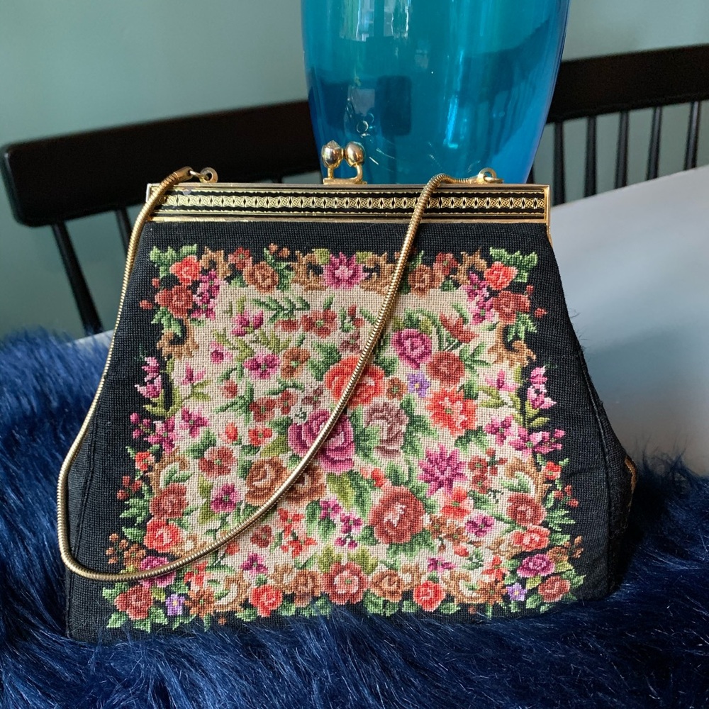Beautiful vintage tapestry purse